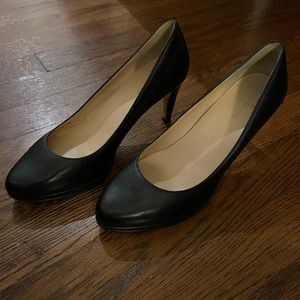 Cole Haan black leather pumps